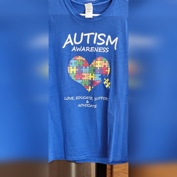 GILDAN Love, Support and Advocate Autism Awareness Tee Shirt - Picture 5 of 5